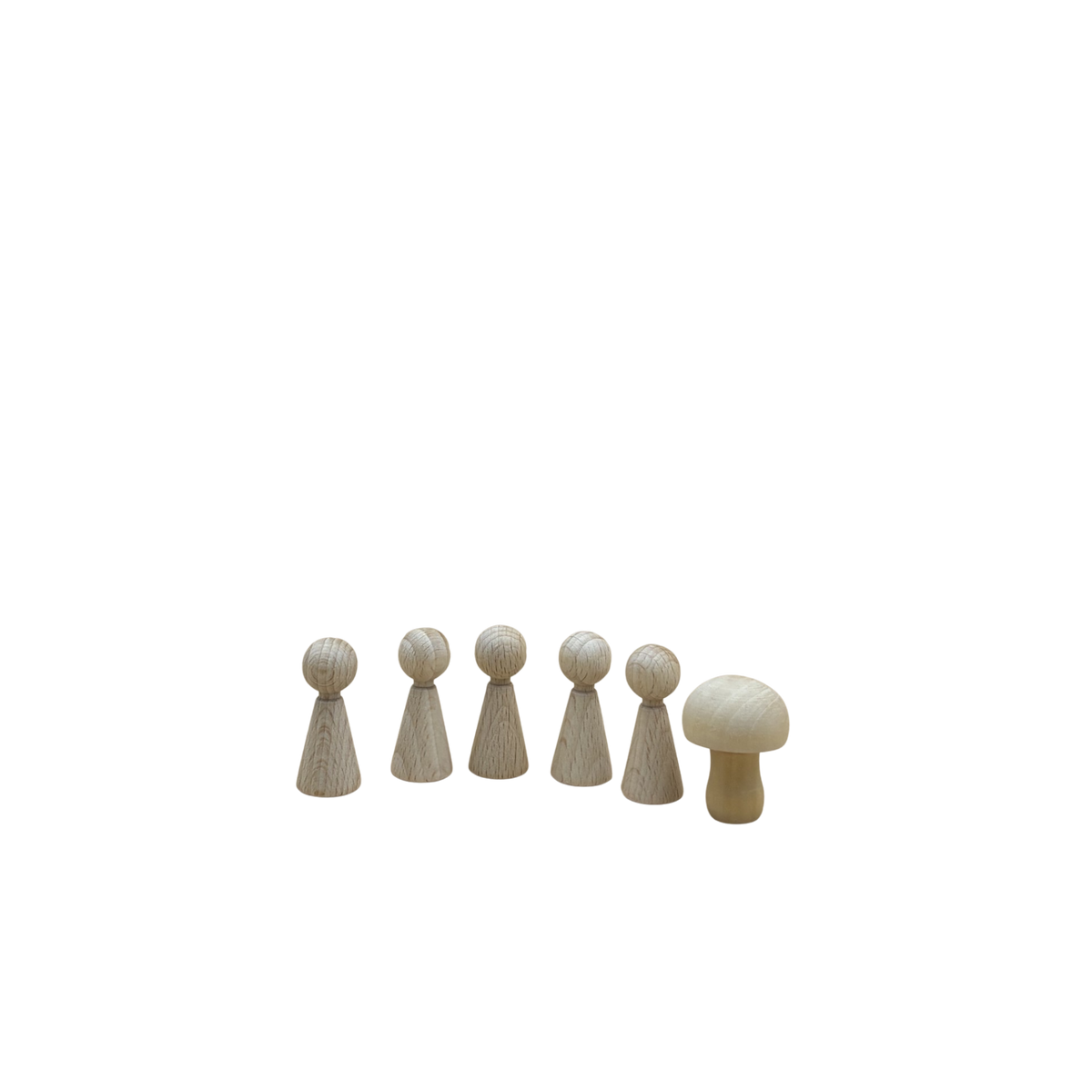 Set van 5 kleine houten kegelpoppetjes (pionnen) met een paddenstoel ernaast.