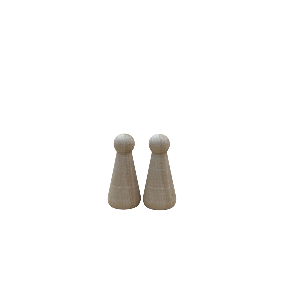 2 houten poppetje in kegelvorm van 8 cm.