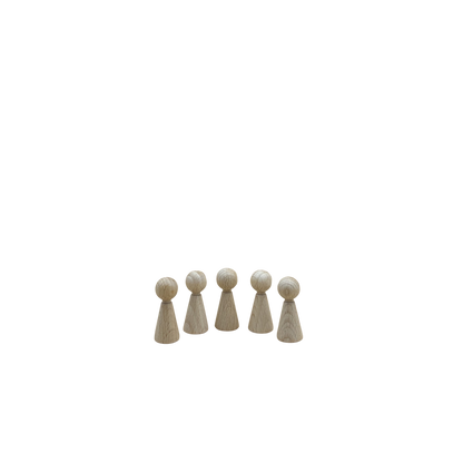 Set van 5 kleine houten kegelpoppetjes (pionnen). 