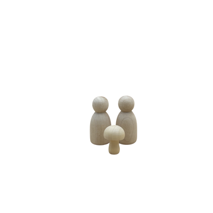 2 houten poppetjes van 6 cm met paddenstoeltje.